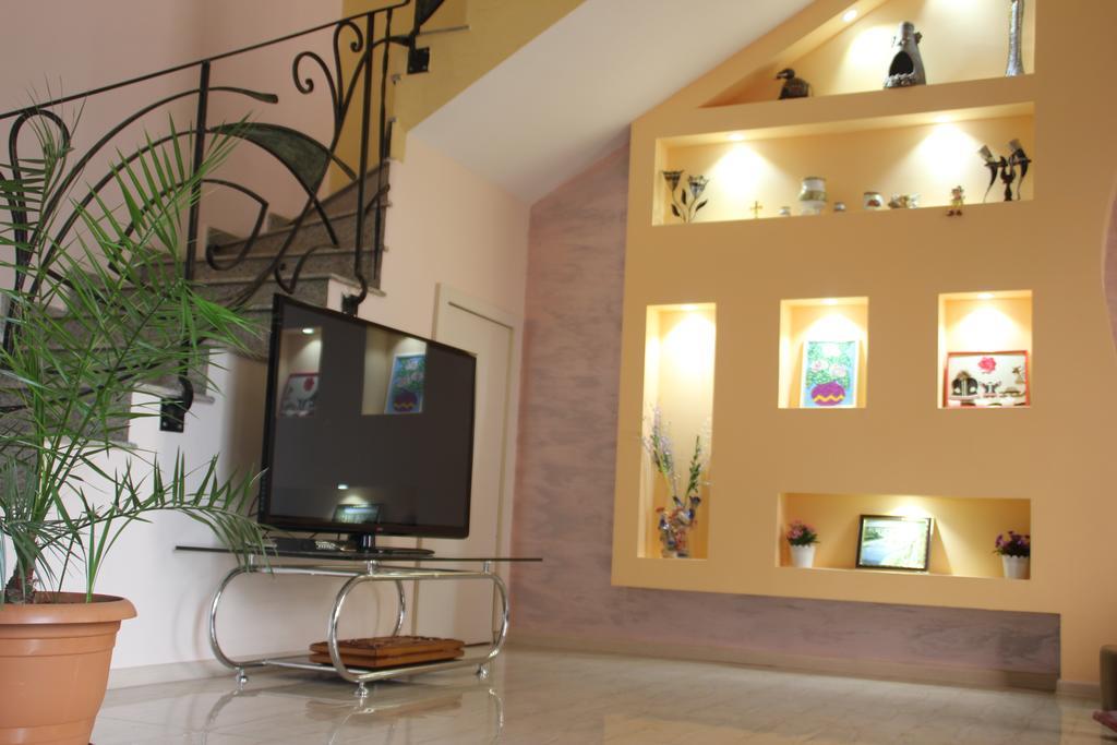 Guest House Kobuleti Εξωτερικό φωτογραφία